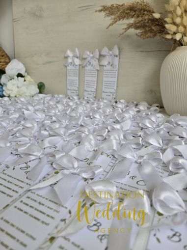 Книгоразделител с панделка бял дизайн – подарък за гостите на сватбата