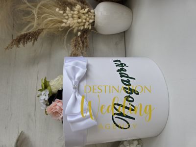 Кръгла кутия за подаръци/кауза бежово-розова украса